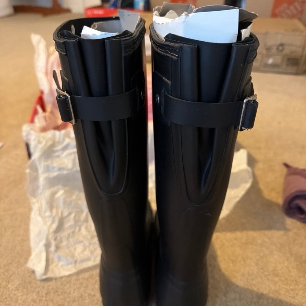 Hunter Classic Tall Adjust Back Boots - Picture 5 of 7